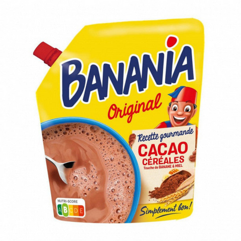 La poudre chocolatée Banania se distingue par sa recette unique et gourmande : du cacao, des céréales (orge, blé malté et froment) et une touche de banane et de miel. 