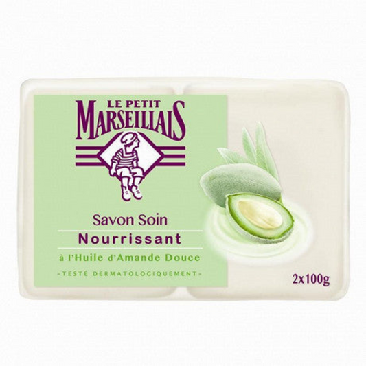 Issu du savoir-faire de nos maîtres savonniers, ce savon traditionnel est saponifié à partir d'huiles végétales. • Enrichi en glycérine • Testé dermatologiquement Ce savon lave en douceur votre peau et libère un parfum floral pour un vrai moment de plaisir. Votre peau est douce et délicatement parfumée.